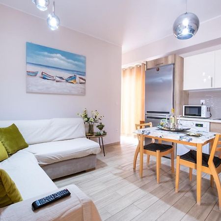 Family Apartment Near Port Pireus Eksteriør bilde