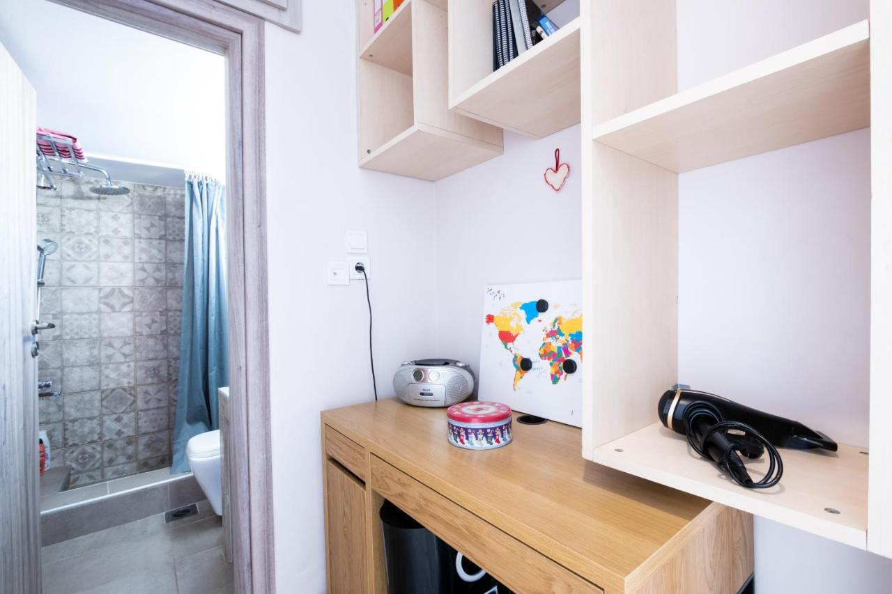 Family Apartment Near Port Pireus Eksteriør bilde